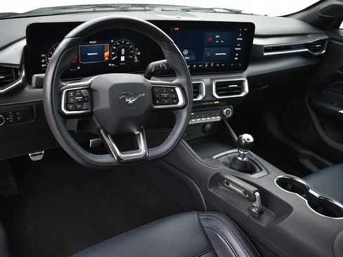 Used 2025 Ford Mustang GT Premium w/ GT Performance Package image 11