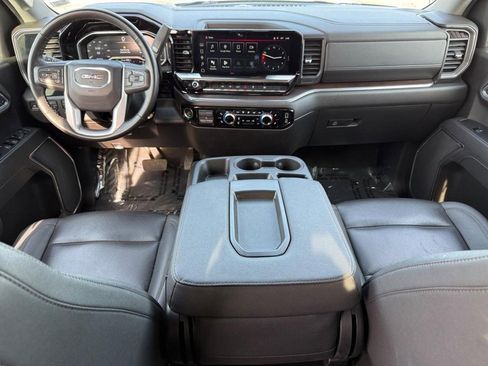 Used 2025 GMC Sierra 1500 SLT image 11
