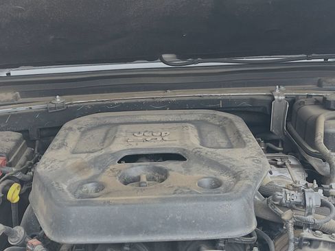 Used 2022 Jeep Wrangler Unlimited Sport AWD/4WD image 29