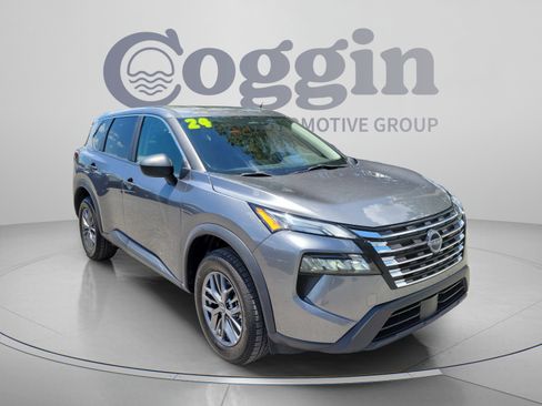 Used 2024 Nissan Rogue S AWD/4WD image 4