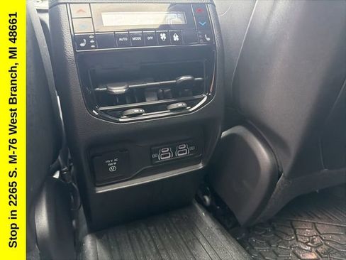 Used 2024 Jeep Grand Cherokee Overland w/ Advanced Protech Group III AWD/4WD image 36