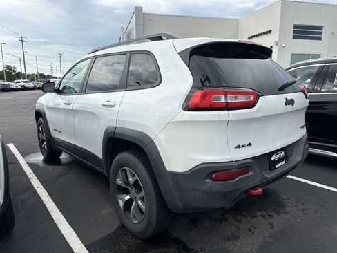 Used 2014 Jeep Cherokee Trailhawk w/ Leather Interior Group AWD/4WD image 2
