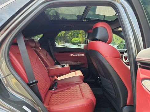 Used 2025 Genesis GV70 3.5T Sport w/ Sport Advanced Package image 13