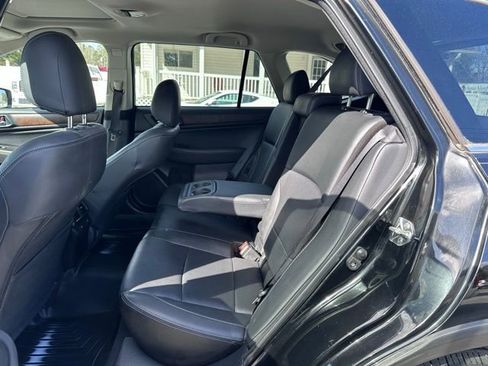 Used 2017 Subaru Outback 2.5i Limited AWD/4WD image 11