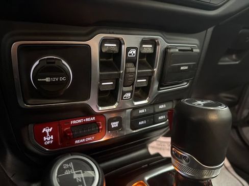 Used 2019 Jeep Wrangler Unlimited Rubicon AWD/4WD image 24