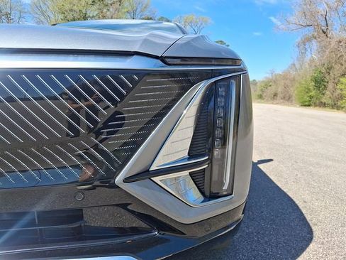 Used 2024 Cadillac Lyriq Tech w/ LPO, Floor Liner Package image 11