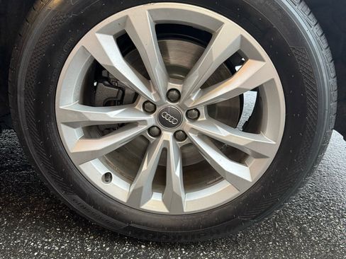 Used 2018 Audi Q7 3.0T Premium Plus w/ Premium Plus Package image 25