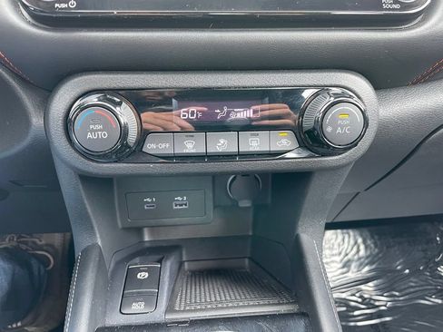 Used 2024 Nissan Kicks SR FWD image 11