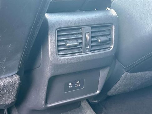 Used 2023 Nissan Rogue SL FWD image 23