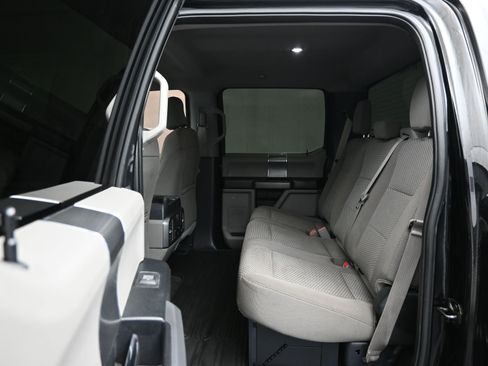 Used 2017 Ford F350 XLT w/ XLT Premium Package image 10