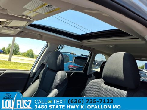 Used 2022 Subaru Forester Premium AWD/4WD image 26