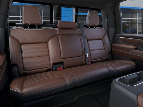 New 2026 GMC Sierra 2500 Denali Ultimate w/ LPO, Black Badging Package image 17