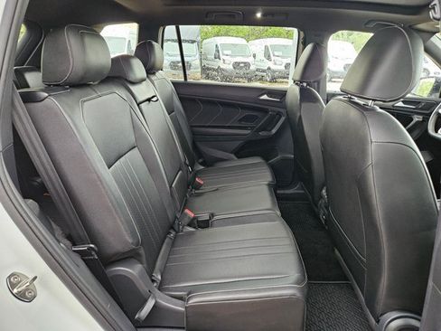 Used 2023 Volkswagen Tiguan SE R-Line FWD image 21