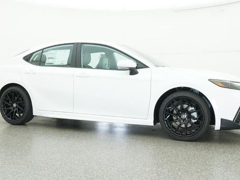 New 2026 Toyota Camry SE FWD image 28