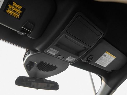 Used 2025 Ford Escape ST-Line image 31