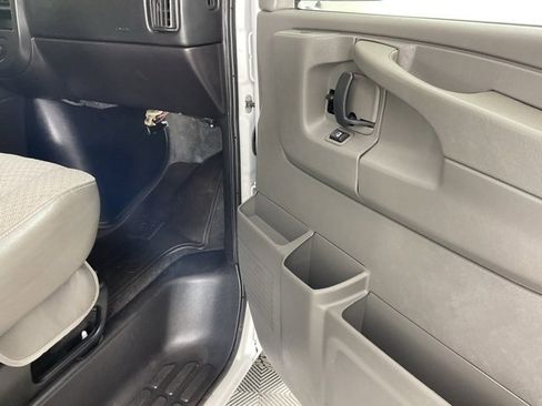 Used 2014 GMC Savana 3500 LT w/ LT Preferred Equipment Group image 14