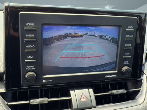Used 2022 Toyota RAV4 LE FWD image 18
