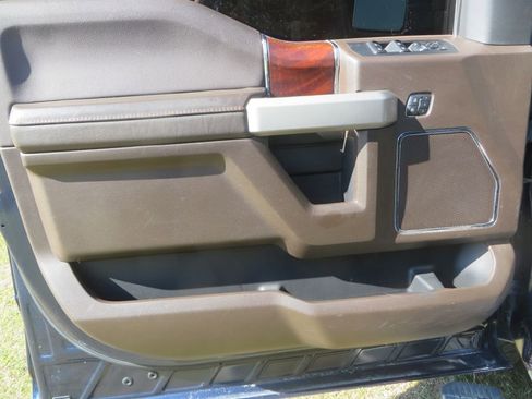 Used 2016 Ford F150 King Ranch w/ Equipment Group 601A Luxury image 12