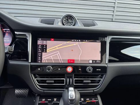New 2025 Porsche Macan S AWD/4WD image 18