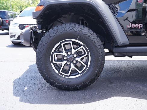 Used 2026 Jeep Wrangler Unlimited Rubicon AWD/4WD image 13