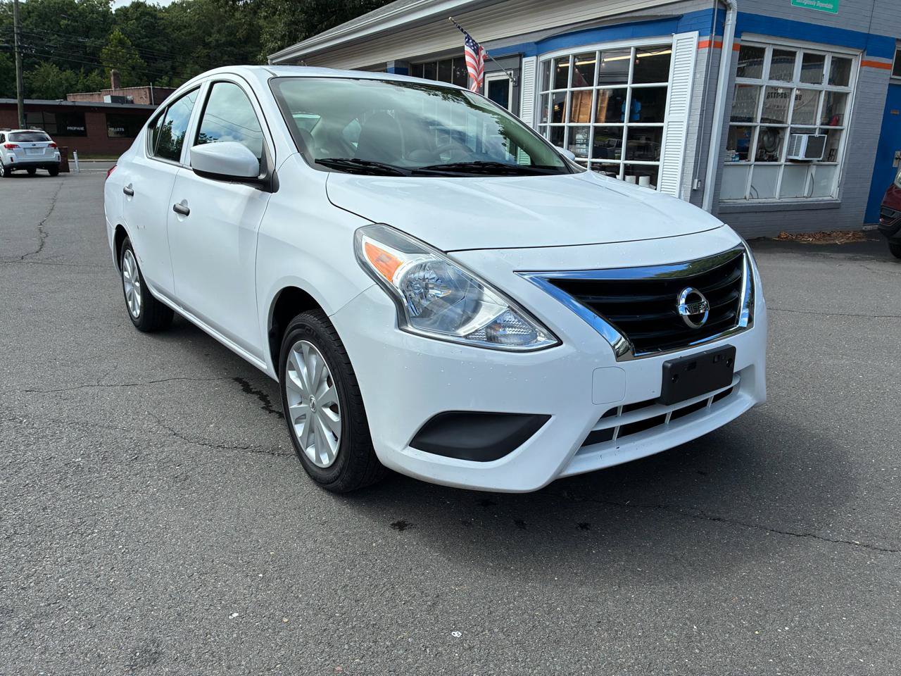 Used 2016 Nissan Versa S FWD image 7