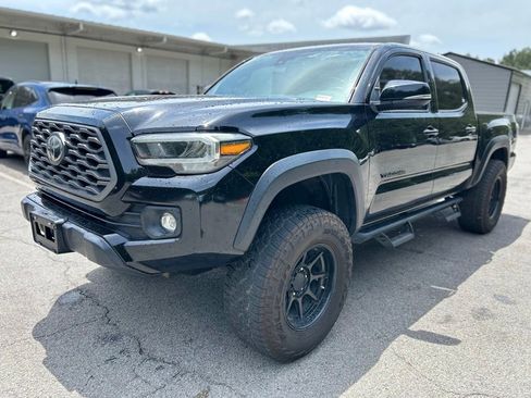 Used 2021 Toyota Tacoma TRD Off-Road AWD/4WD image 3