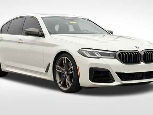 Used 2022 BMW M550i xDrive w/ Executive Package image 25