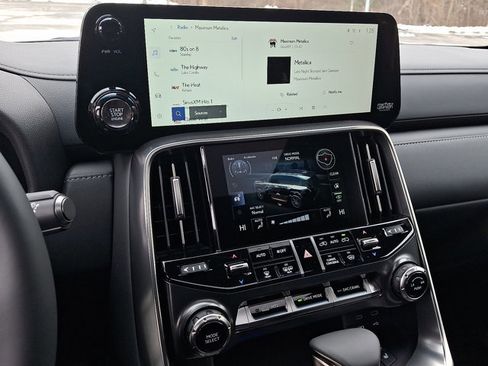 New 2026 Lexus LX 600 4WD w/ Luxury Package image 13