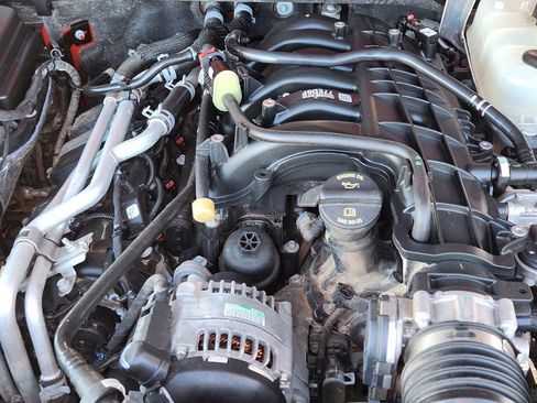 Used 2023 Jeep Gladiator Sport image 15