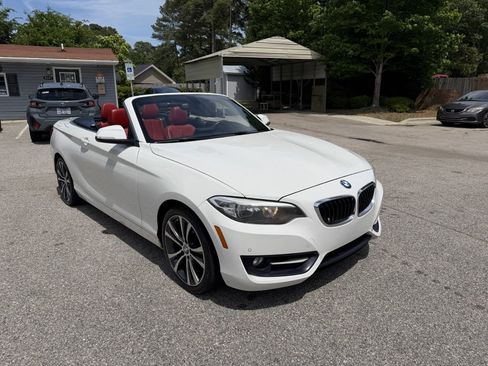 Used 2016 BMW 228i Convertible RWD image 4