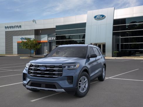 New 2026 Ford Explorer Active AWD/4WD image 2