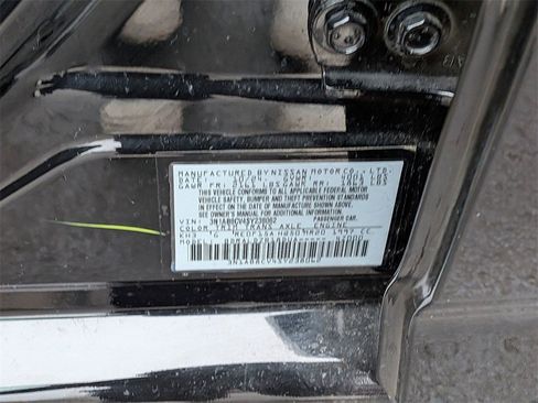 Used 2025 Nissan Sentra SV image 23