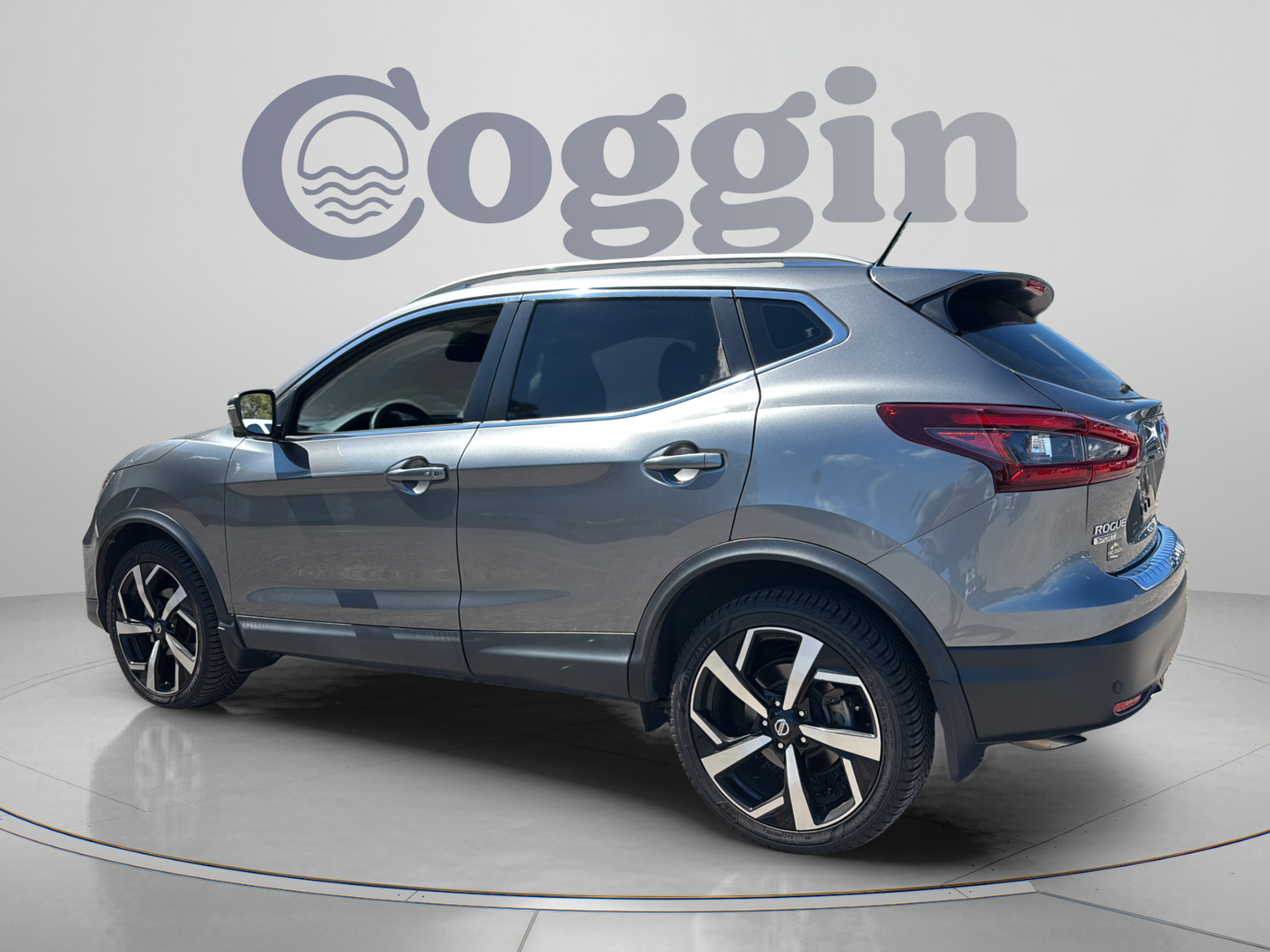 Used 2022 Nissan Rogue Sport SL AWD/4WD image 3