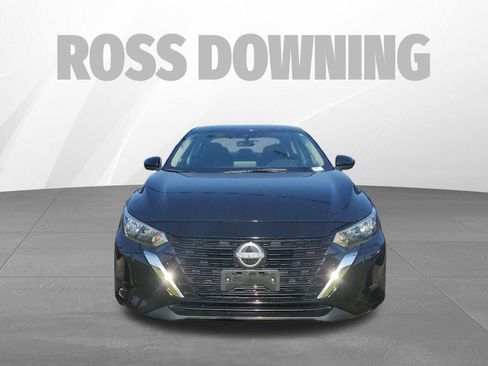 Used 2024 Nissan Sentra SV FWD image 2