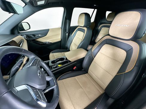 Used 2025 Chevrolet Equinox ACTIV w/ Safety and Technology Package AWD/4WD image 25