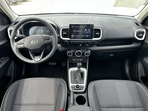 New 2026 Hyundai Venue SEL FWD image 17