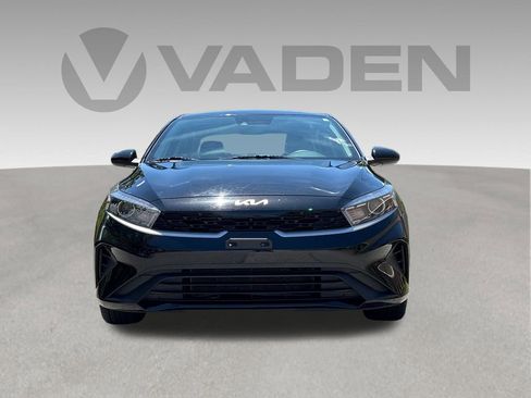 Used 2024 Kia Forte LXS FWD image 2