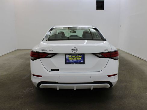 Used 2021 Nissan Sentra SV w/ Electronics Package FWD image 4
