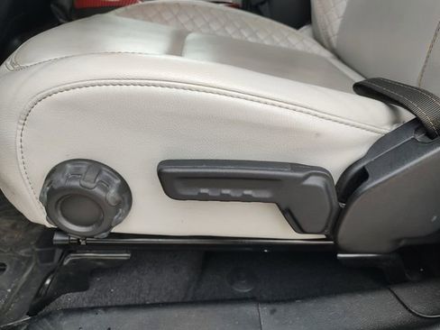 Certified 2022 Jeep Wrangler Unlimited Sahara image 29