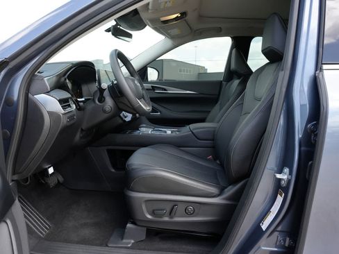 Used 2026 INFINITI QX60 Luxe w/ Cargo Package FWD image 16