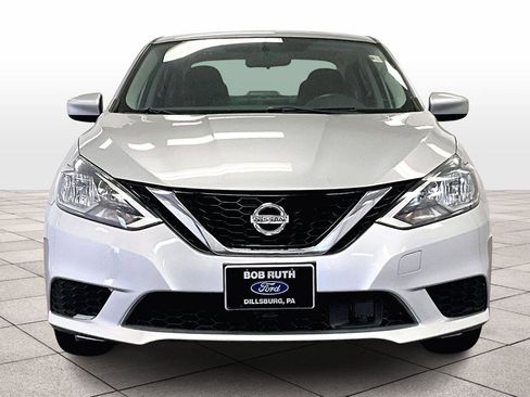 Used 2019 Nissan Sentra SV image 3
