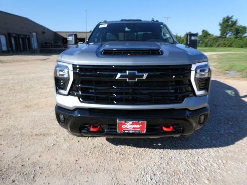 New 2026 Chevrolet Silverado 2500 LT w/ Trail Boss Package AWD/4WD image 9