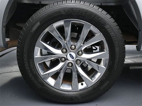 Used 2016 Ford F150 Lariat w/ Equipment Group 502A Luxury image 9