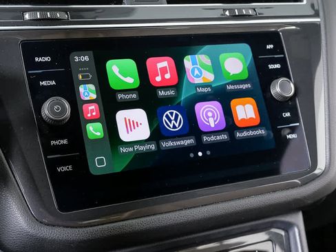 Certified 2023 Volkswagen Tiguan SE FWD image 17