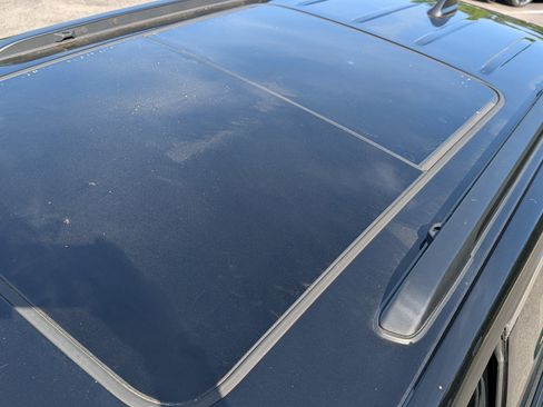 Used 2025 Jeep Grand Cherokee Limited w/ Luxury Tech Group II image 14