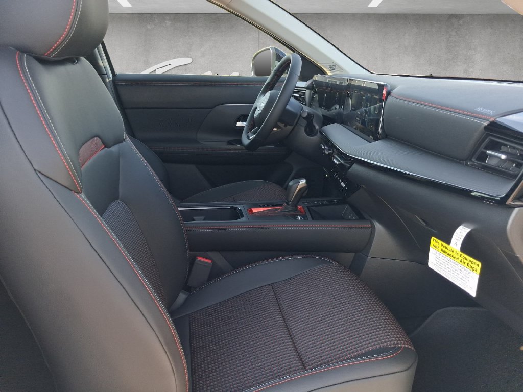 New 2027 Nissan Kicks SR w/ Cold Weather Package FWD image 25