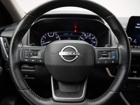 Used 2025 Nissan Rogue SV AWD/4WD image 32