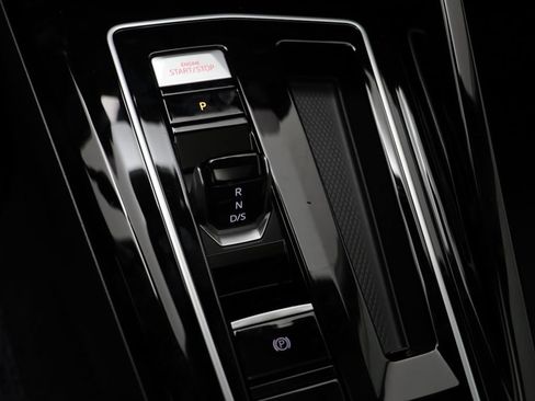 New 2026 Volkswagen GTI SE FWD image 12