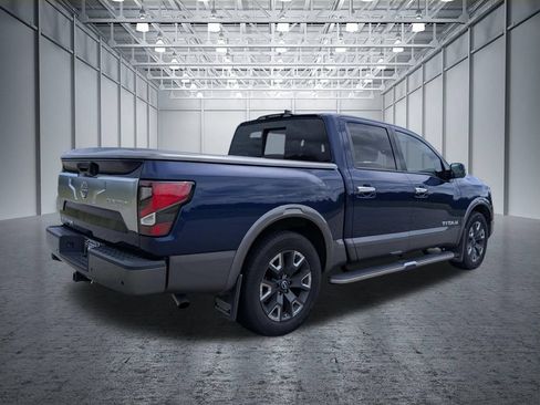 Used 2023 Nissan Titan Platinum Reserve w/ Moonroof Package RWD image 9