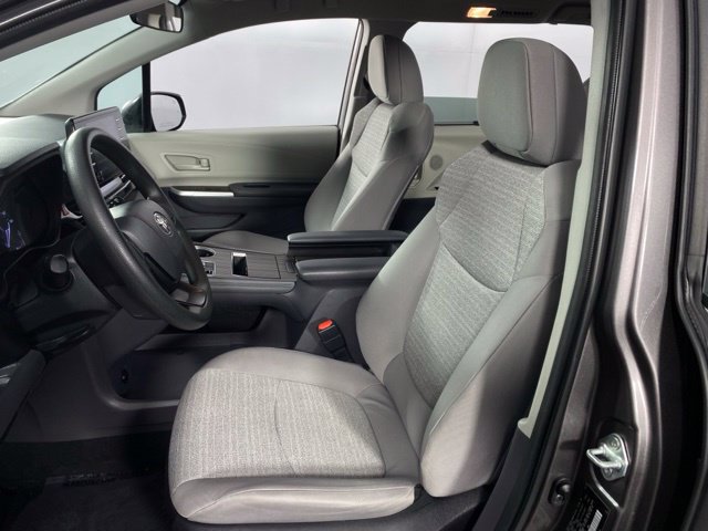 Used 2022 Toyota Sienna LE FWD image 14